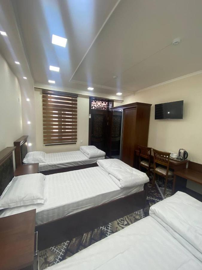 בוקורו Vostok Hotel מראה חיצוני תמונה