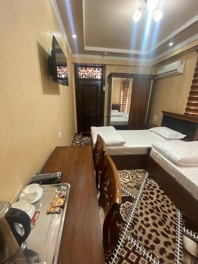 בוקורו Vostok Hotel מראה חיצוני תמונה