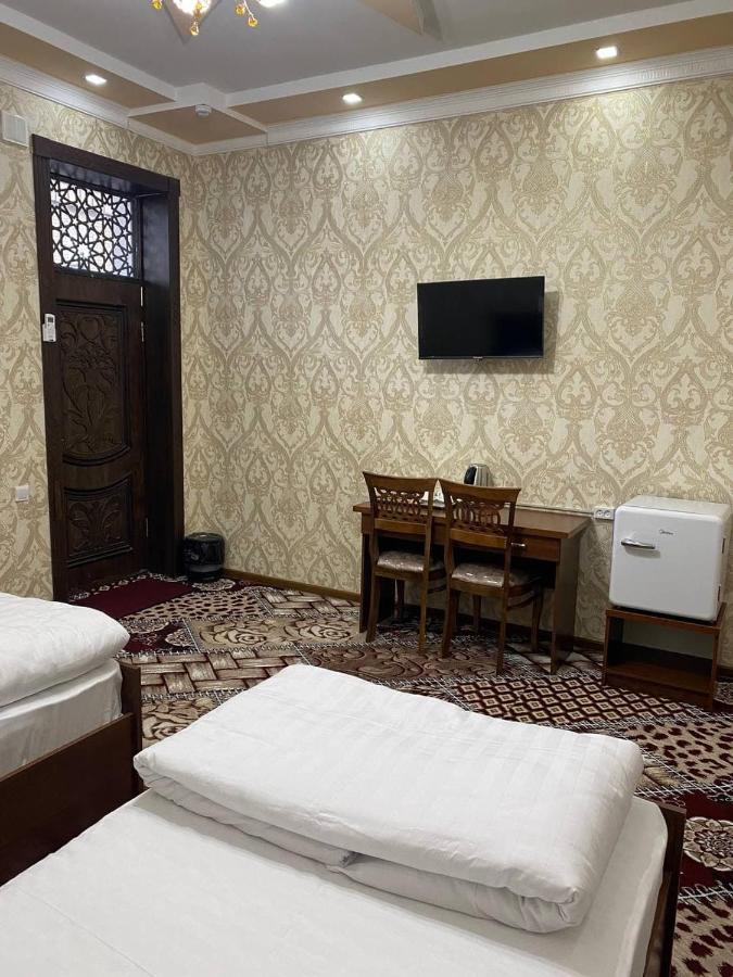 בוקורו Vostok Hotel מראה חיצוני תמונה