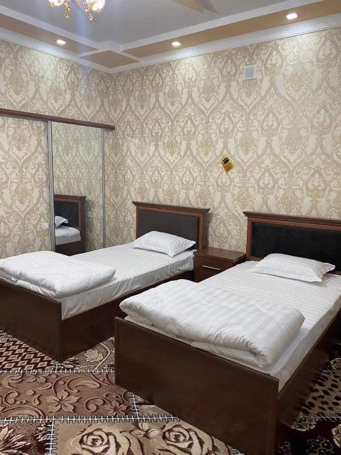 בוקורו Vostok Hotel מראה חיצוני תמונה