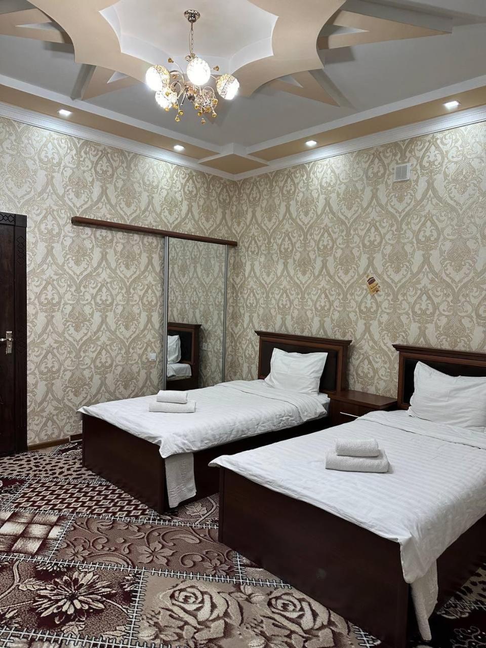 בוקורו Vostok Hotel מראה חיצוני תמונה
