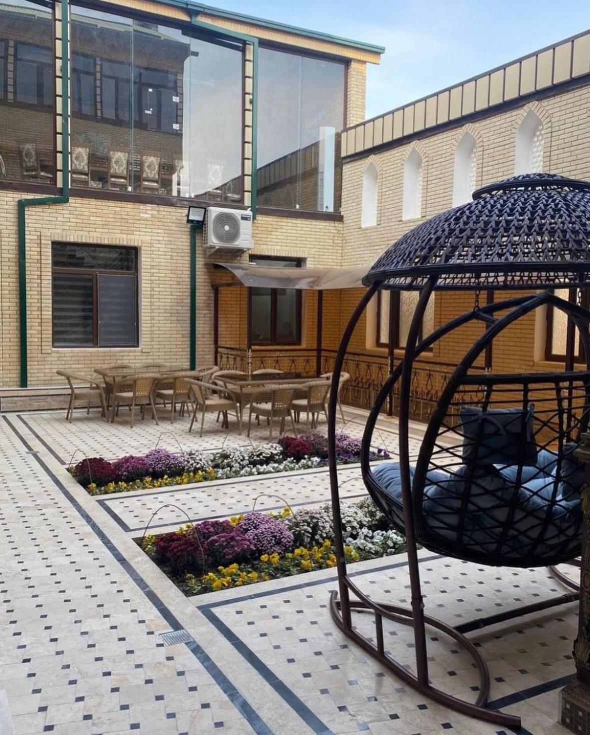 בוקורו Vostok Hotel מראה חיצוני תמונה